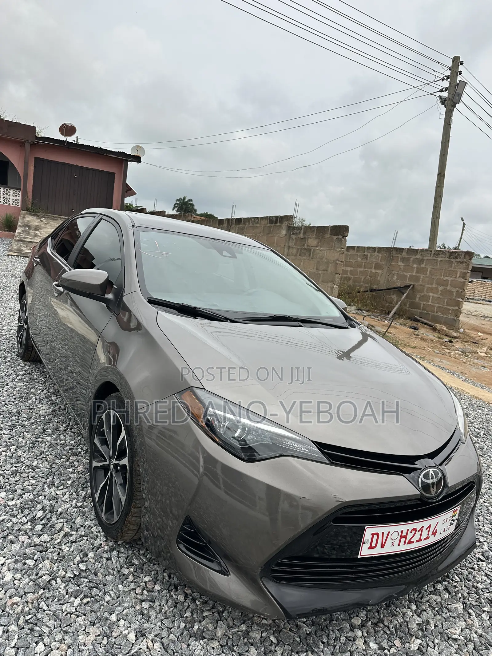 Toyota Corolla LE Eco (1.8L 4cyl 2A) 2018 Gray