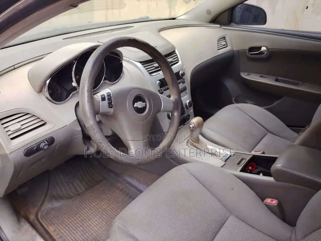 Chevrolet Cobalt 2010 Gray