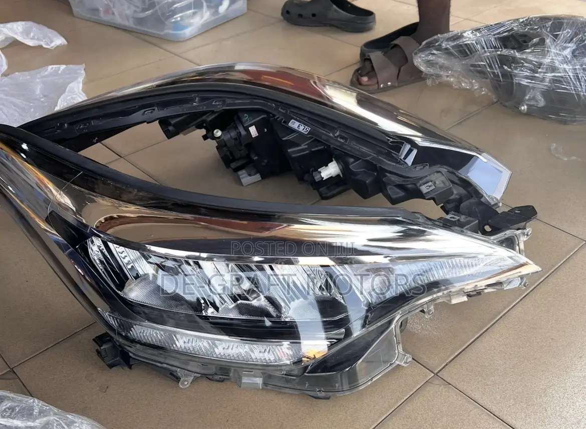 CHR 23 Headlight (All White)