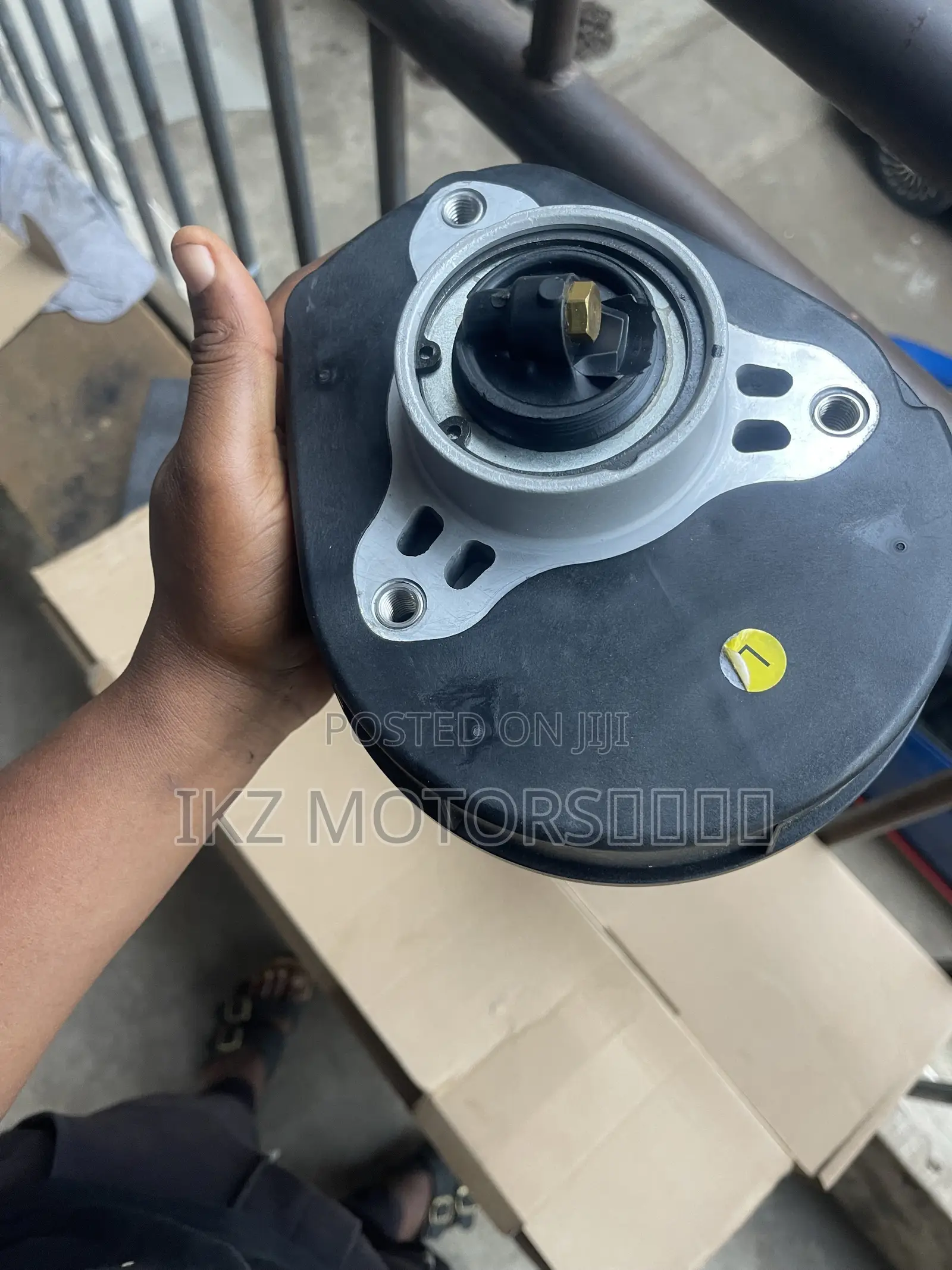 Range Rover 2022-2025 Front Shocks