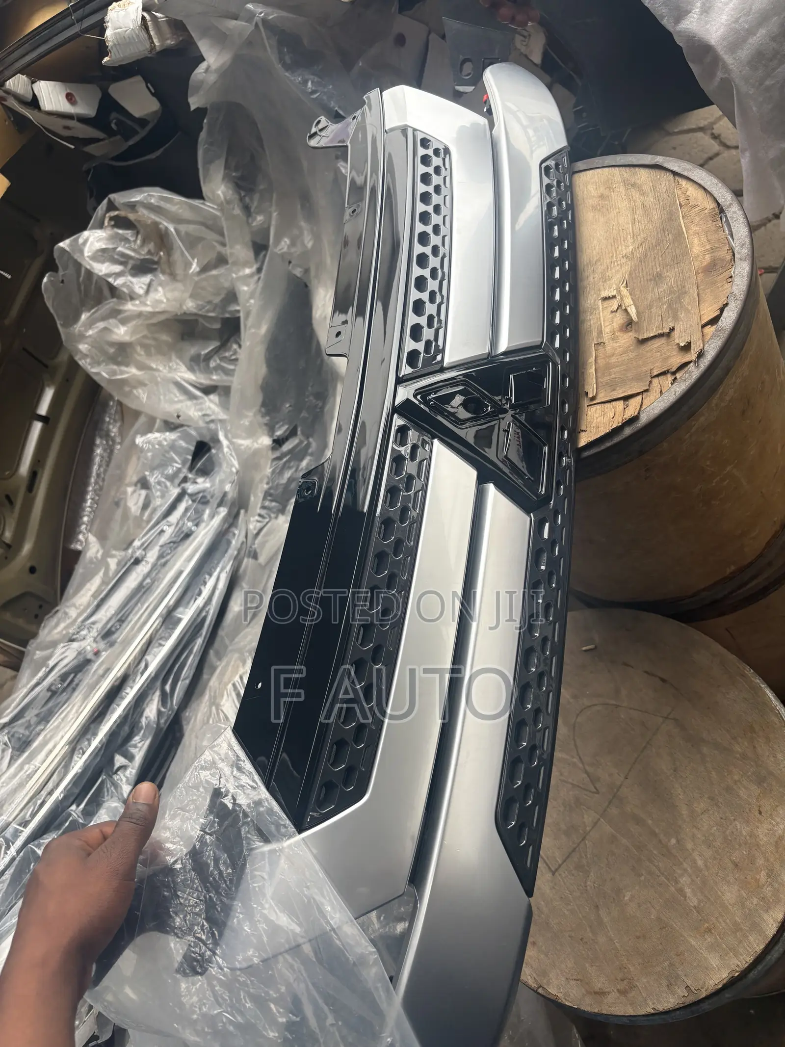 Mitsubishi Outlander 2018,2019,2020,2021,2022 Front Shells (Grill)