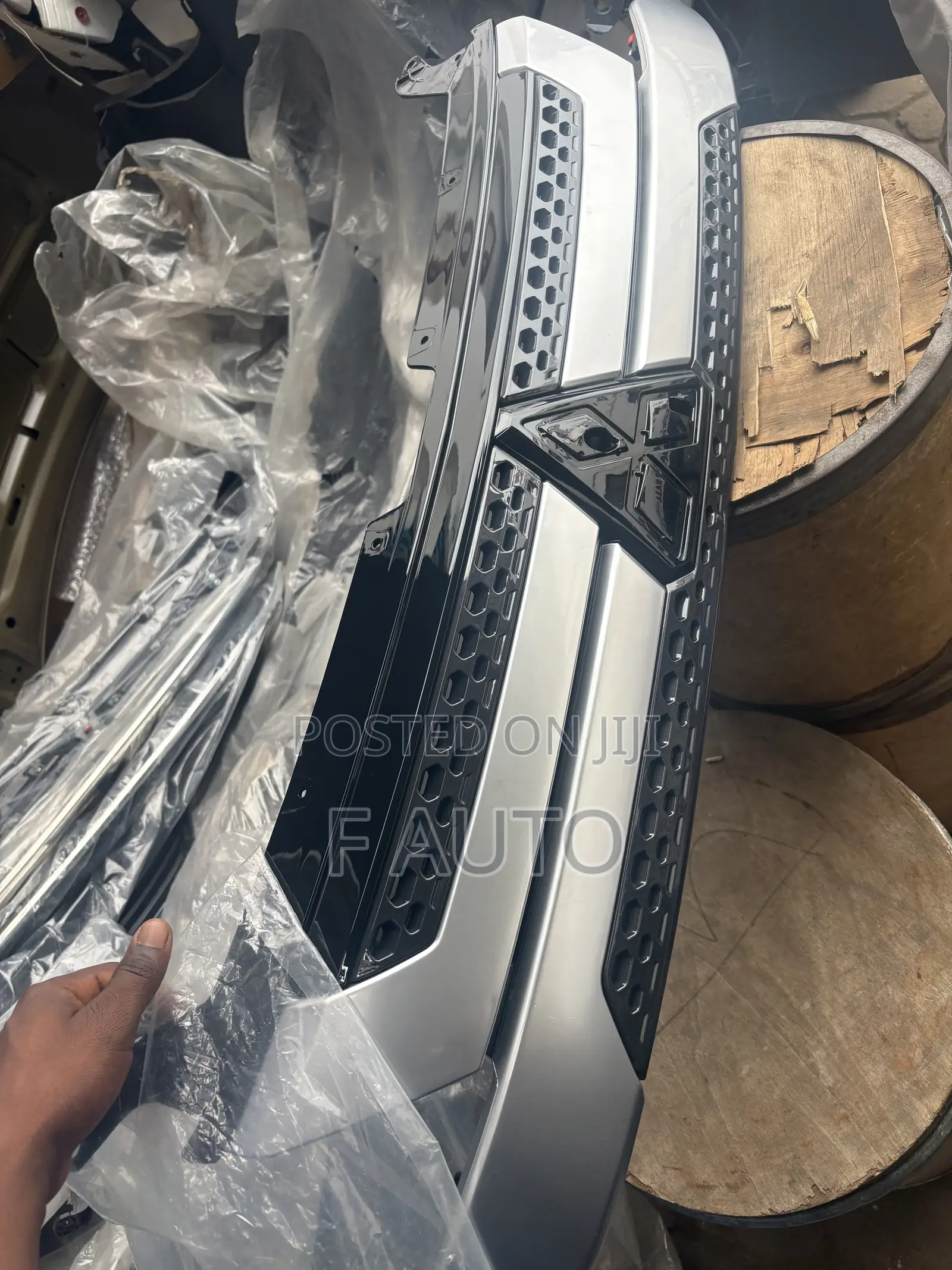 Mitsubishi Outlander 2018,2019,2020,2021,2022 Front Shells (Grill)