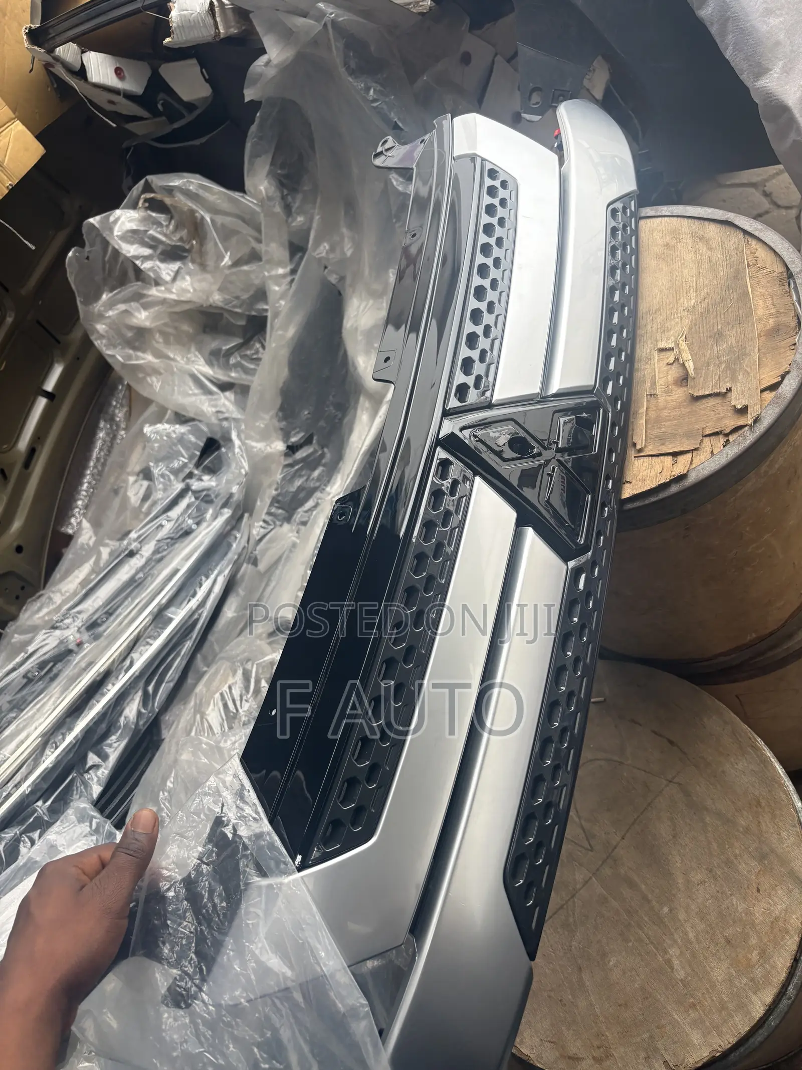 Mitsubishi Outlander 2018,2019,2020,2021,2022 Front Shells (Grill)