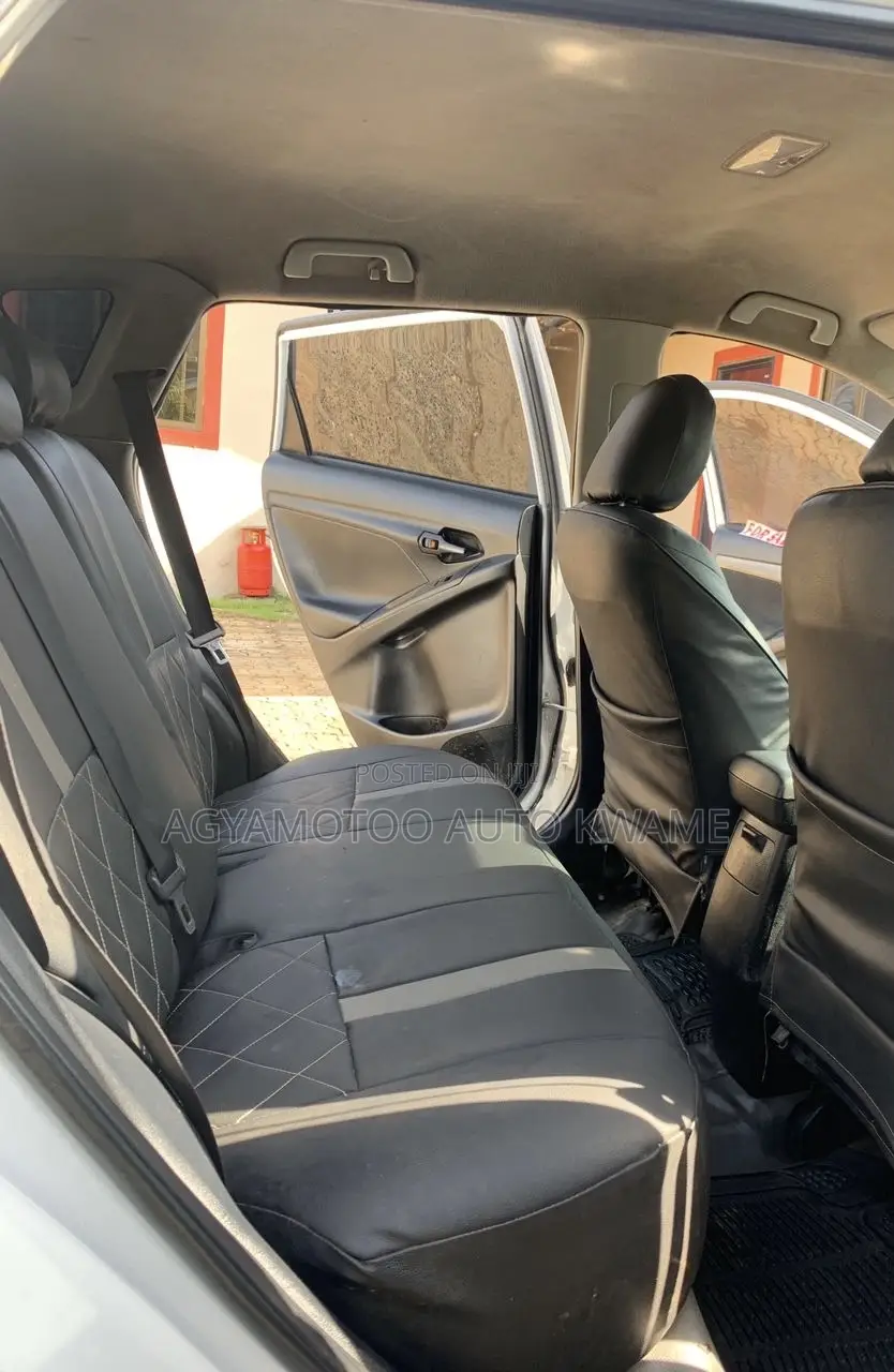 Pontiac Vibe 1.8L 2010 White