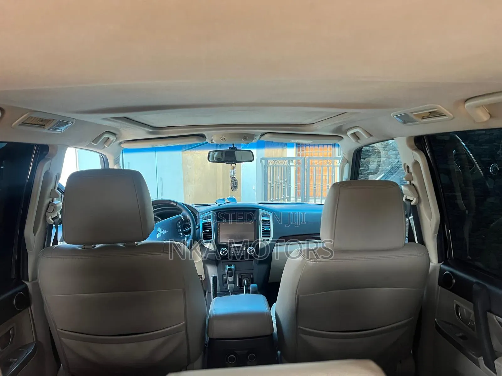 Mitsubishi Pajero 2016