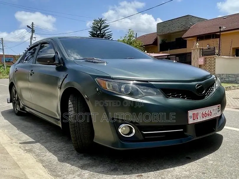 Toyota Camry 2014