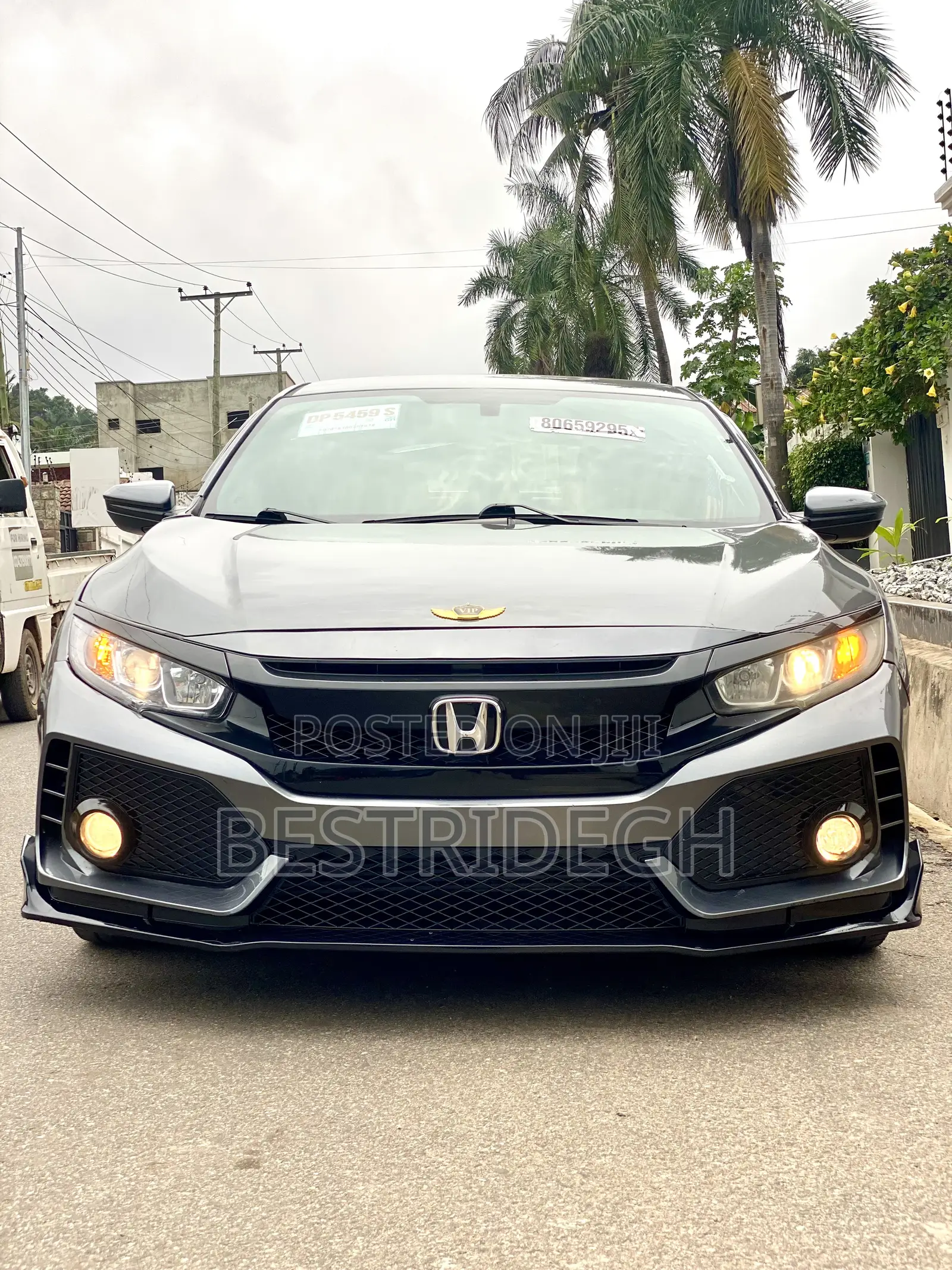 Honda Civic Sport 4dr Hatchback (1.5L 4cyl) 2017 Gray
