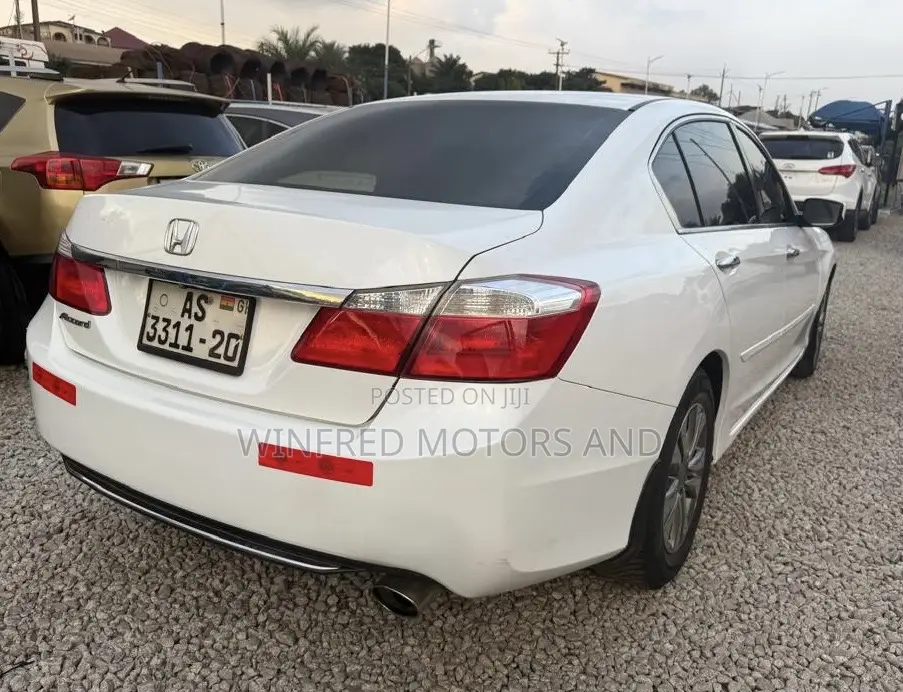 Honda Accord Sport 4dr Sedan FWD (2.4L 4cyl 2A) 2016 White