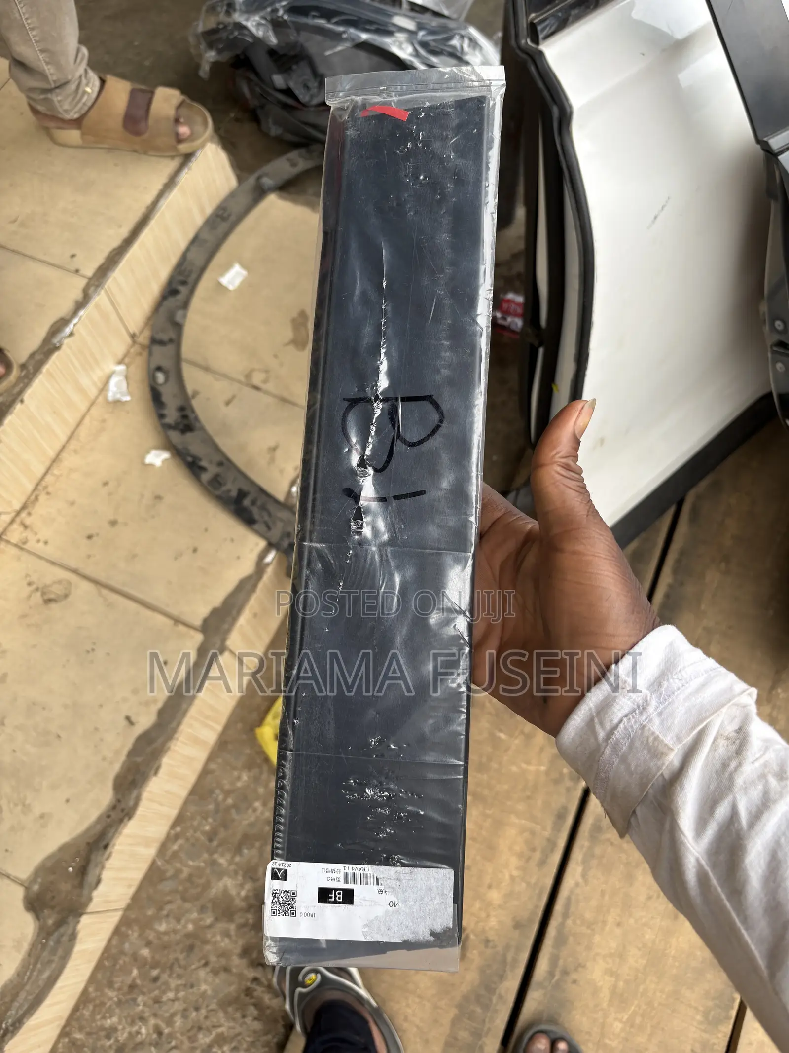 RAV 4 2020 Door Pillar Back Left