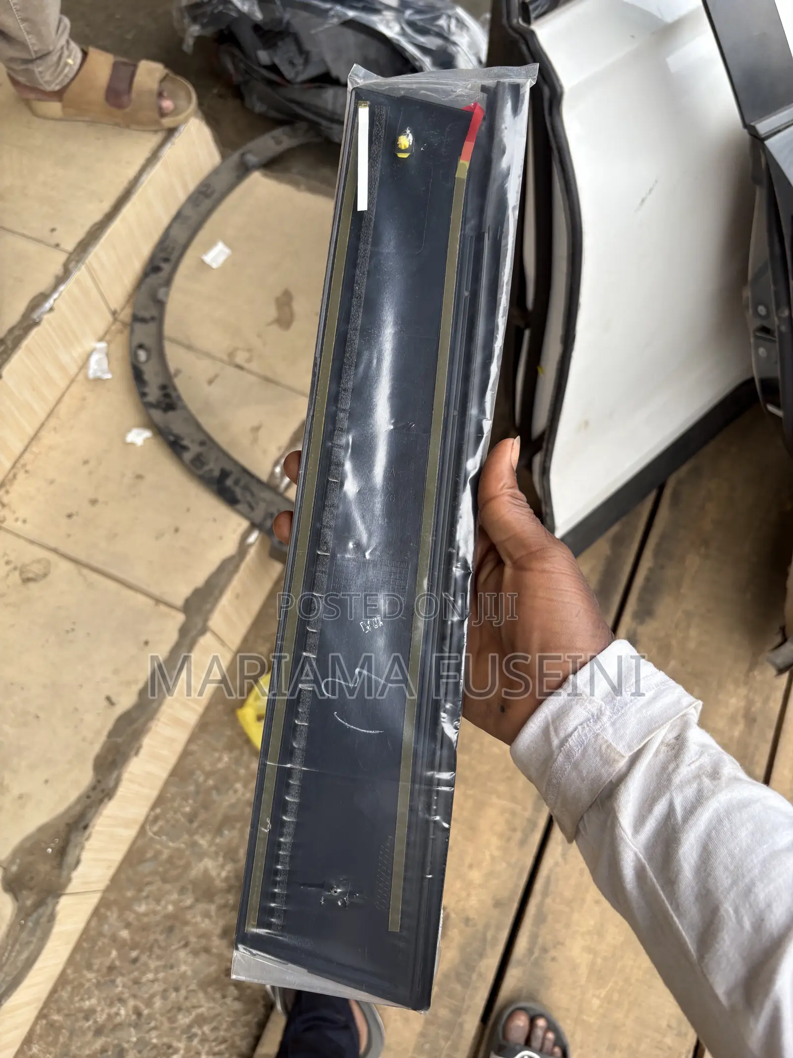 RAV 4 2020 Door Pillar Back Left
