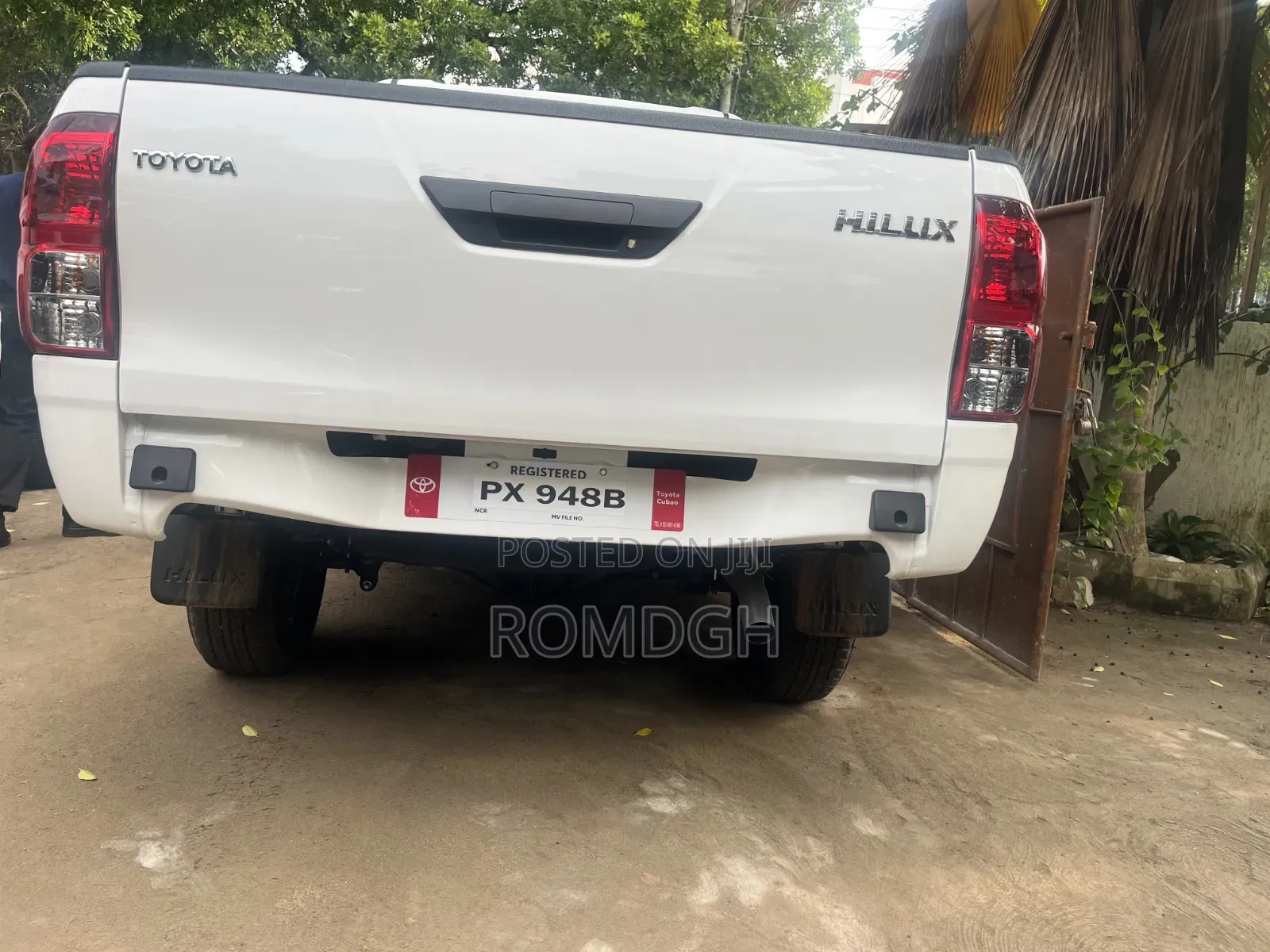 New Toyota Hilux 2025 White