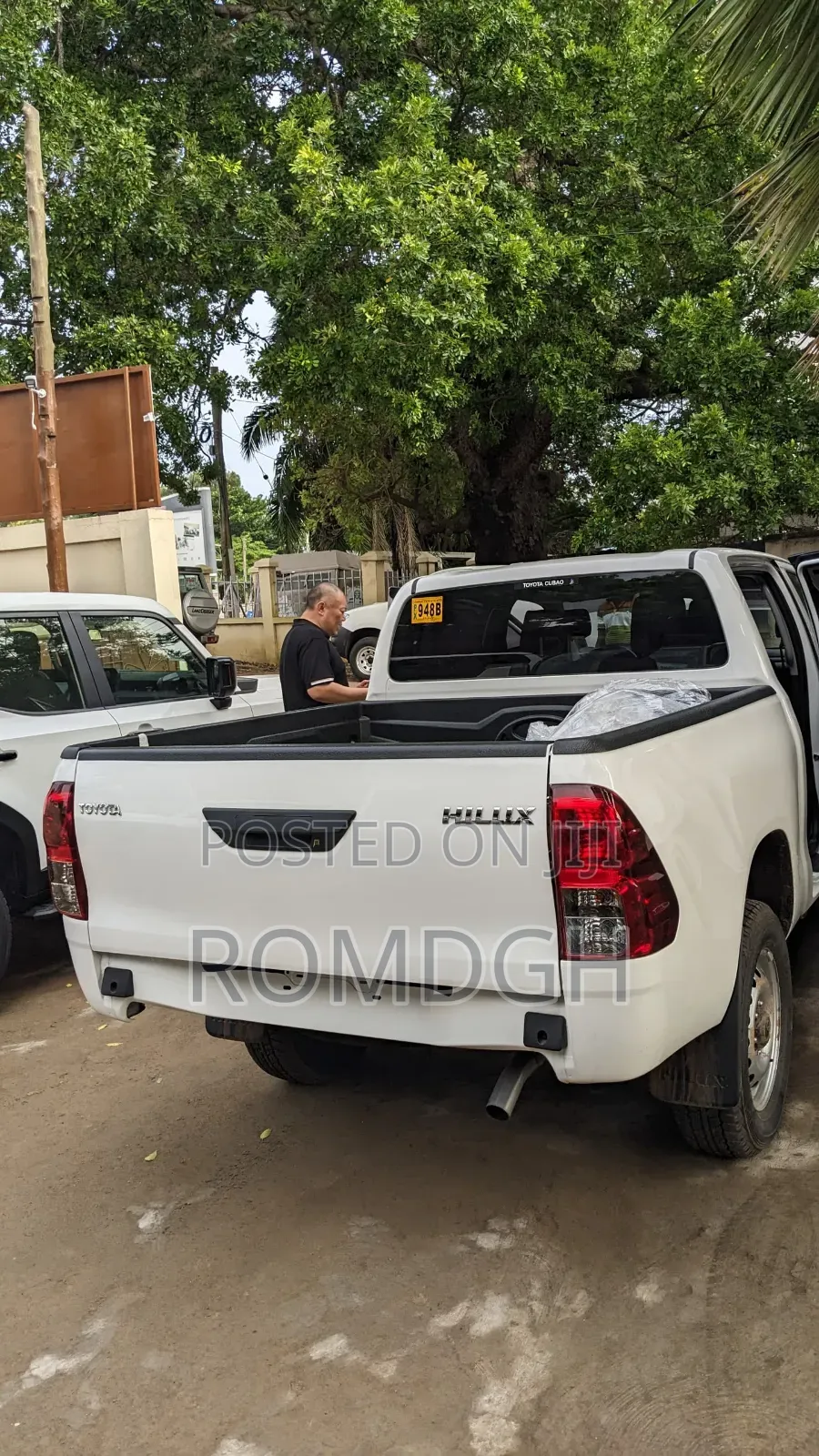New Toyota Hilux 2025 White