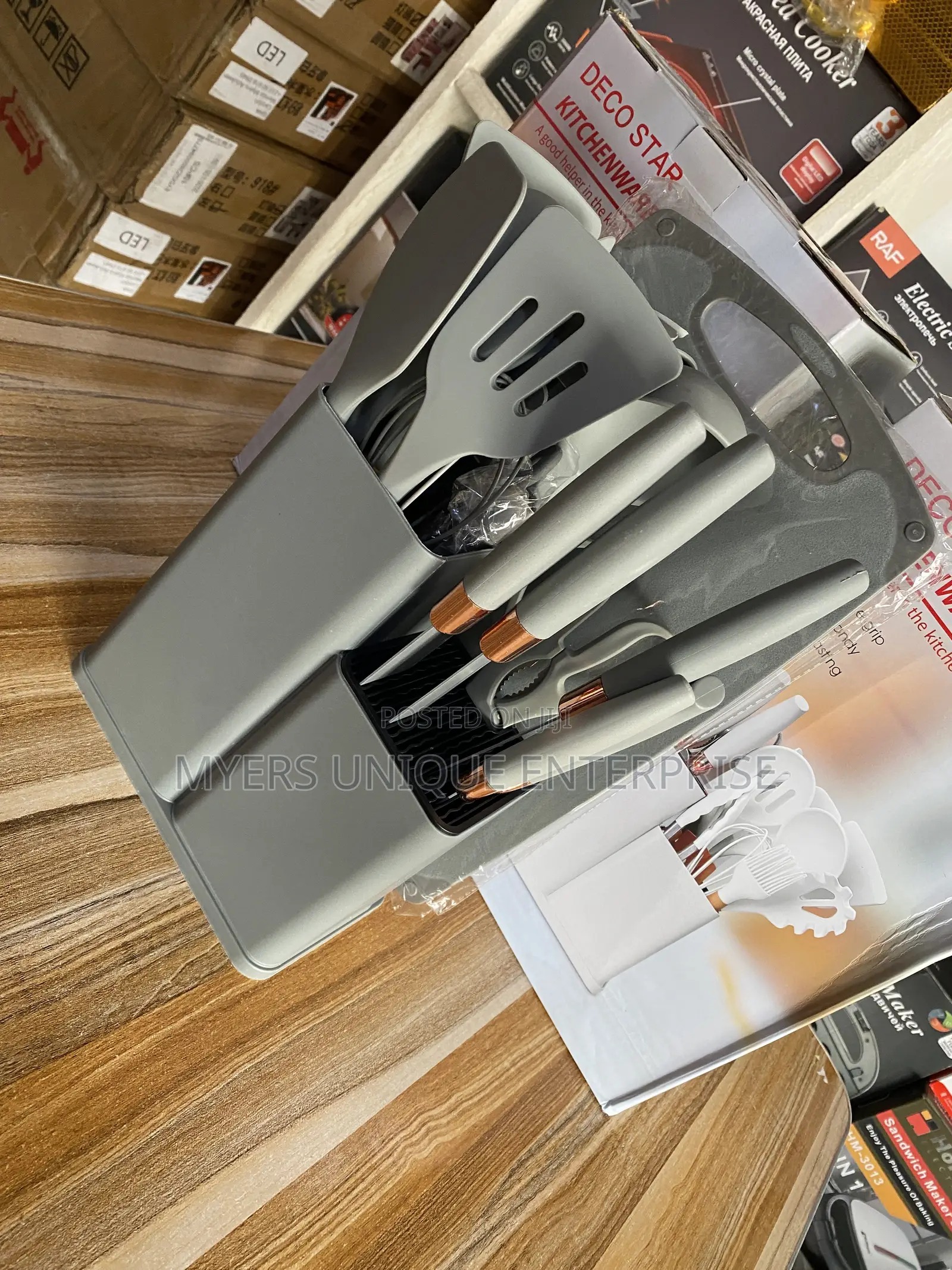 Kitchen Ladle Set With Scissors and Holder