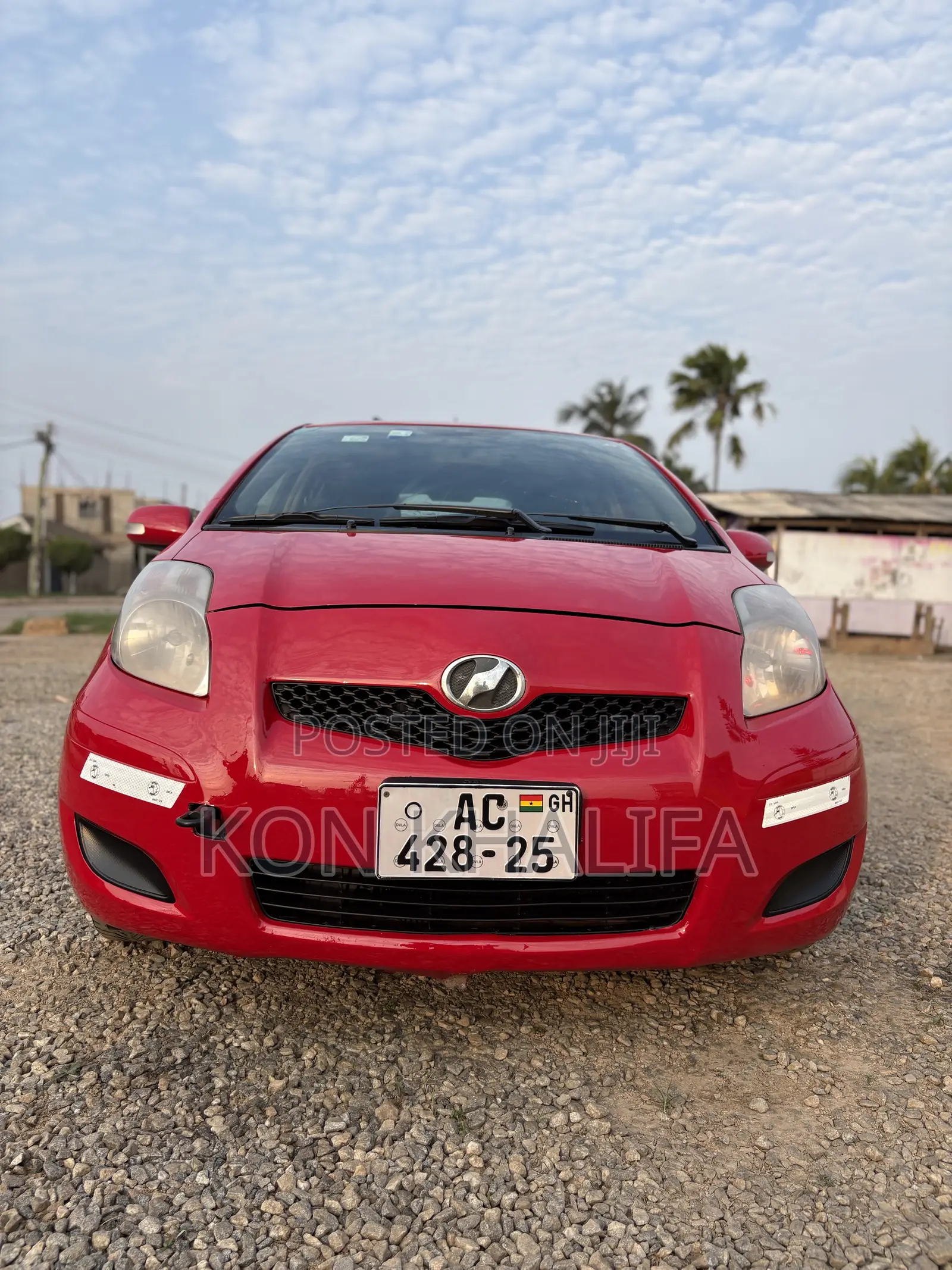 Toyota Vitz 1.3 FWD 5dr 2010 Red