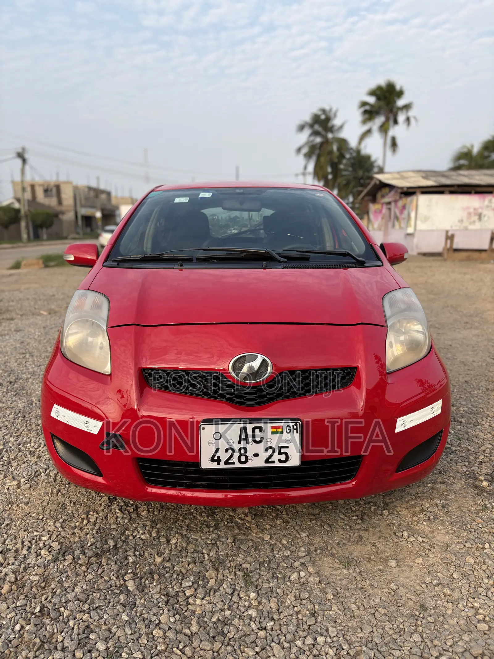 Toyota Vitz 1.3 FWD 5dr 2010 Red
