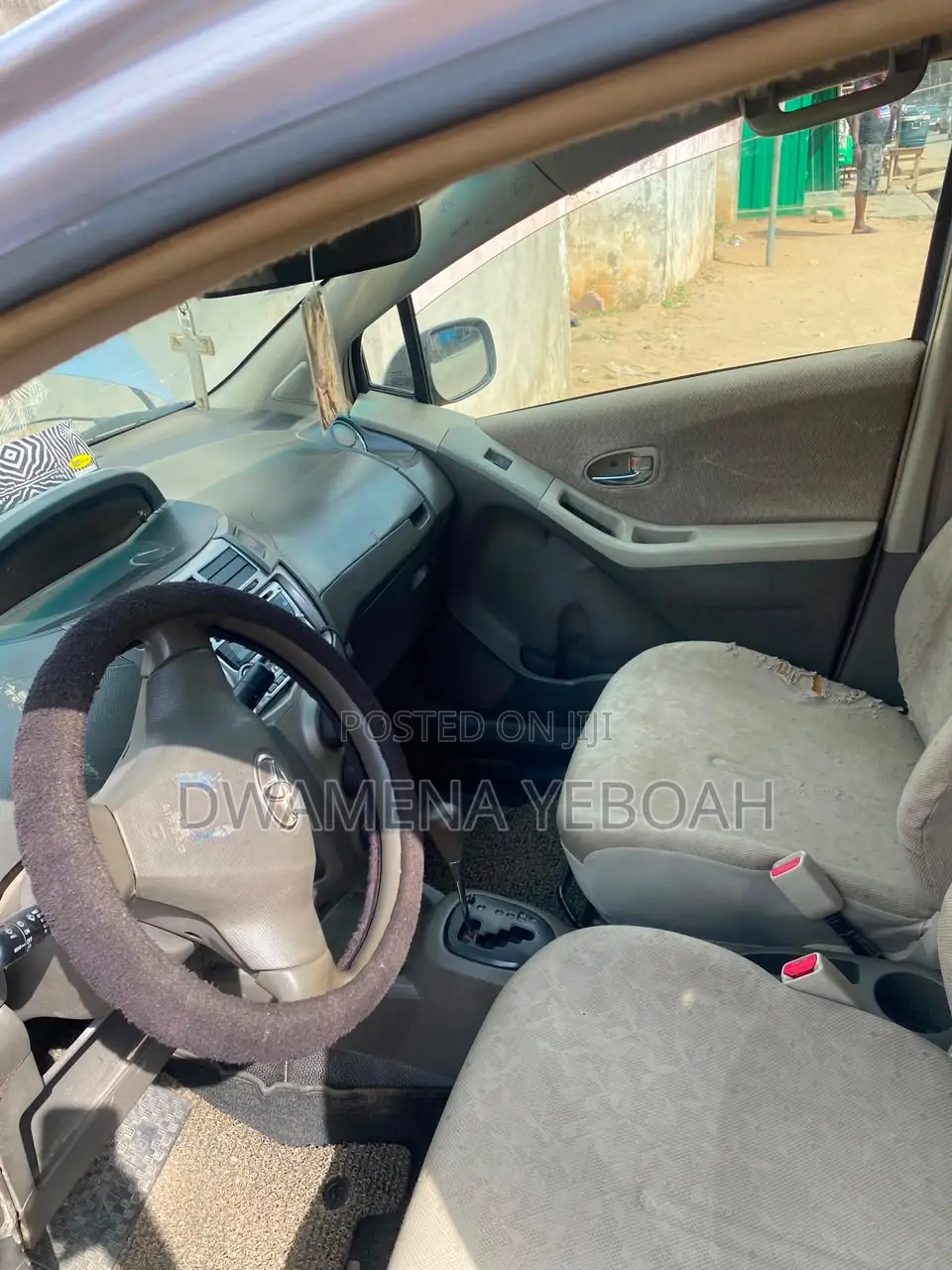 Toyota Vitz 1.3 AWD 5dr 2010 Silver