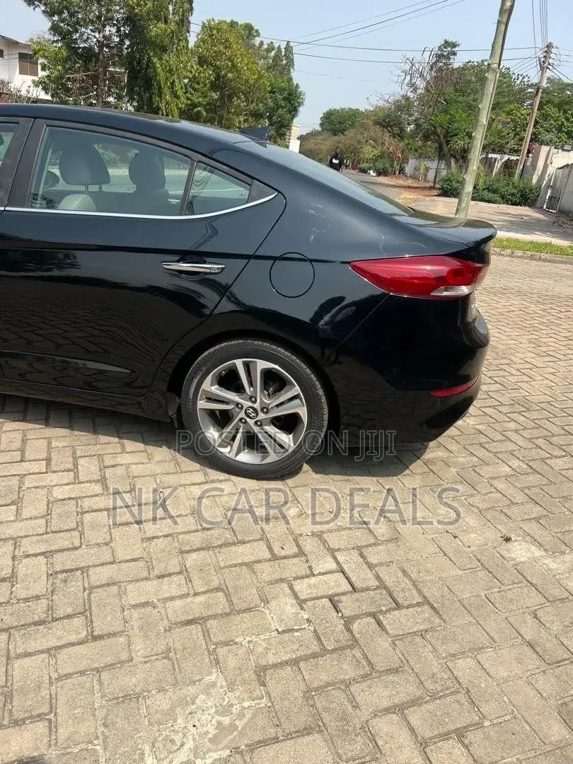 Hyundai Elantra 2017 Black