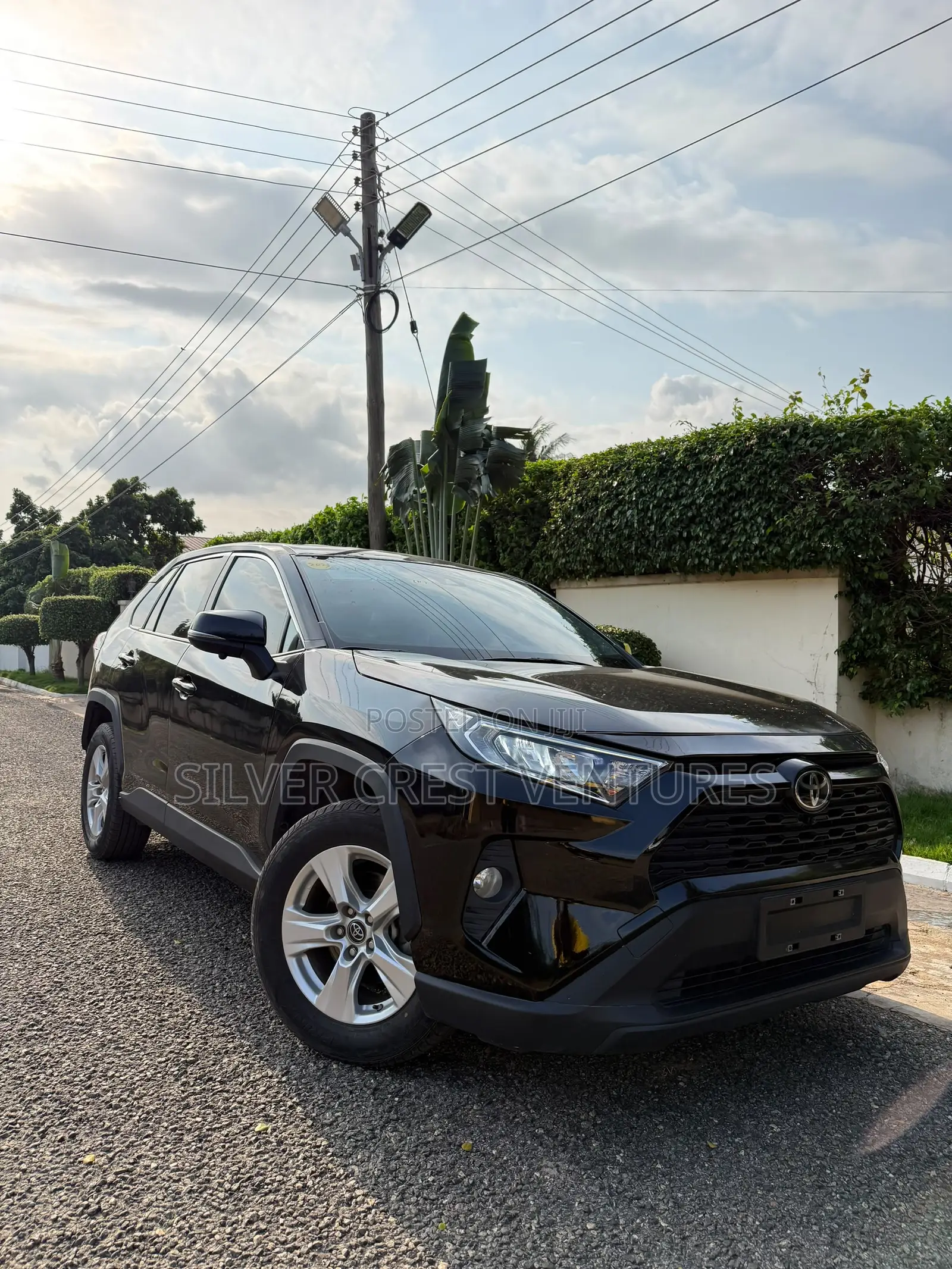 Toyota RAV4 XLE FWD 2023 Black