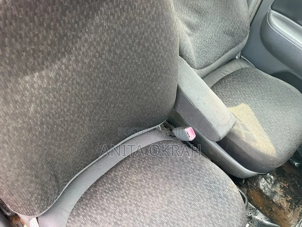 Toyota Sienta 2011 Maroon