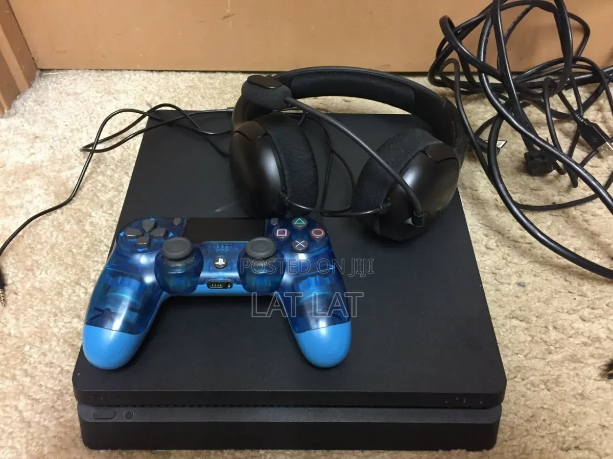 PS4 Slim Home Used With 17 Games