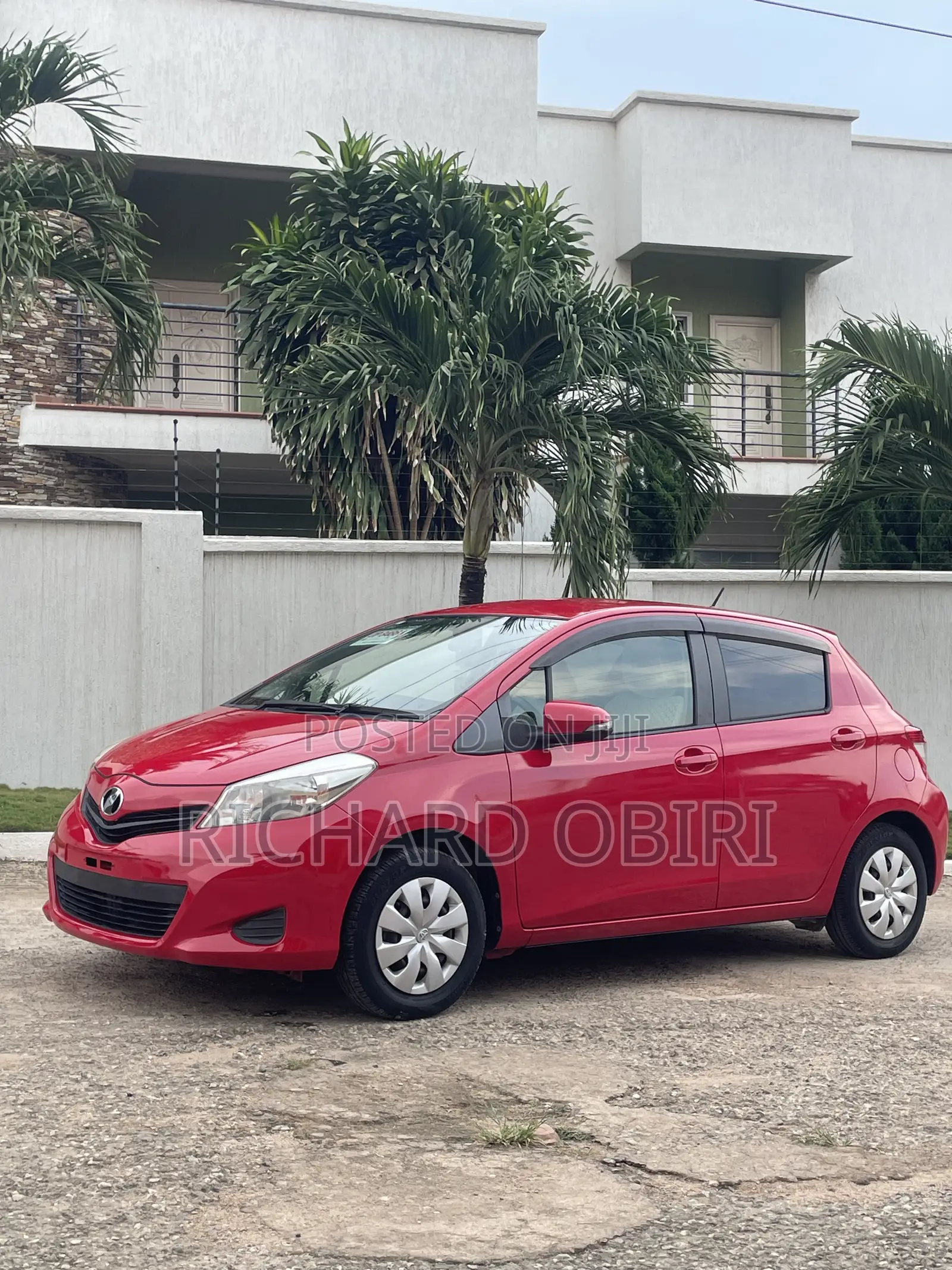 Toyota Vitz 1.3 AWD 3dr 2013 Red