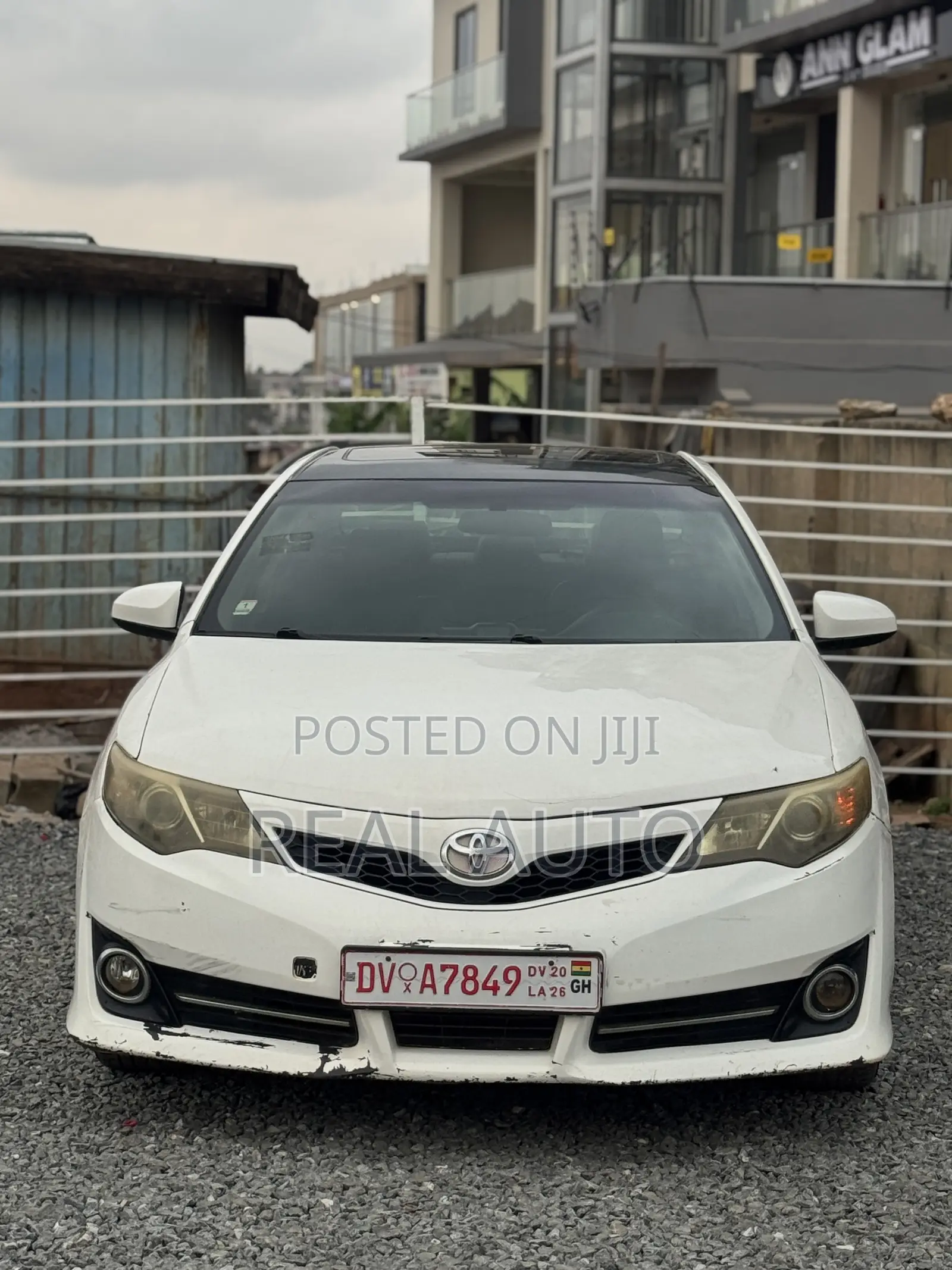 Toyota Camry SE Sport 4dr Sedan (2.5L 4cyl 6A) 2014 White