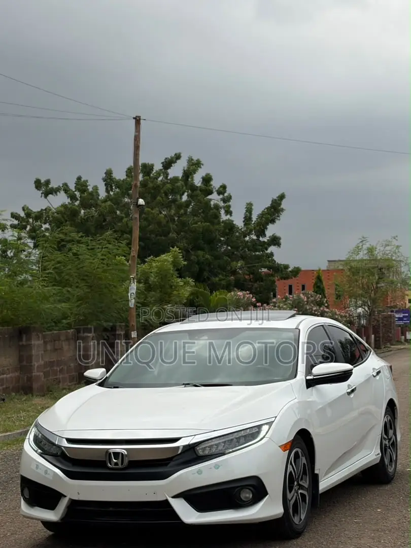 Honda Civic Touring 4dr Sedan (1.5L 4cyl) 2017 White