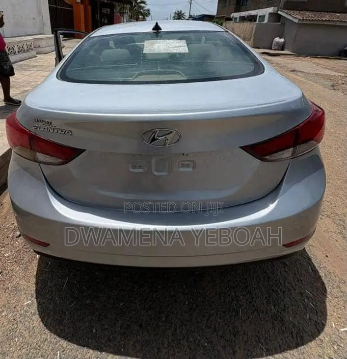 Hyundai Elantra SE Sedan FWD (1.8L 4cyl 6A) 2016 Silver