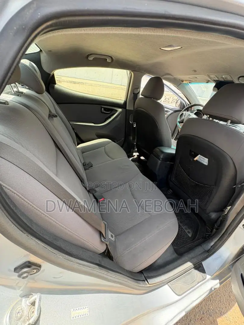 Hyundai Elantra SE Sedan FWD (1.8L 4cyl 6A) 2016 Silver