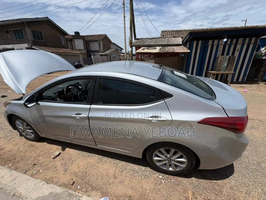 Hyundai Elantra SE Sedan FWD (1.8L 4cyl 6A) 2016 Silver