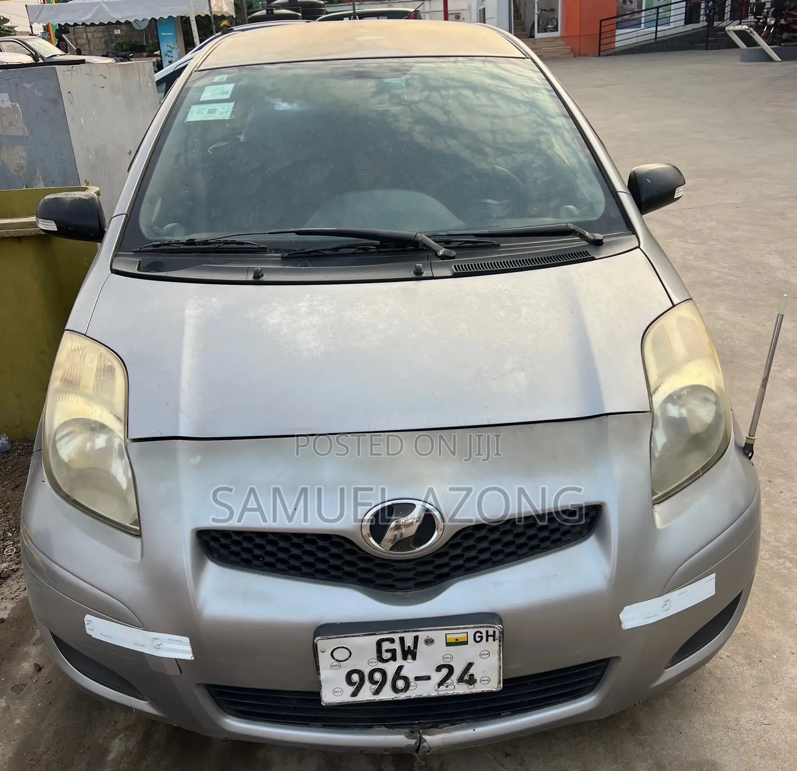 Toyota Vitz 1.3 AWD 5dr 2010 Silver