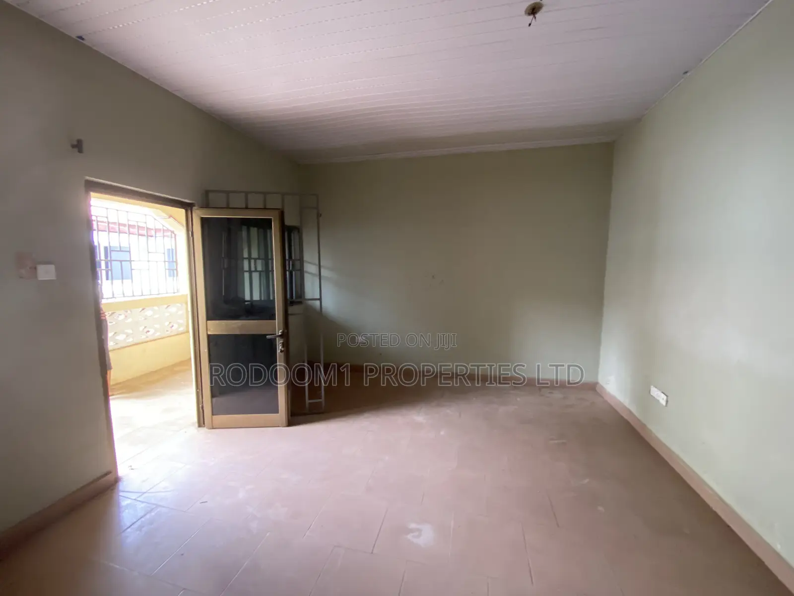 2bdrm Apartment in Ashomang for rent
