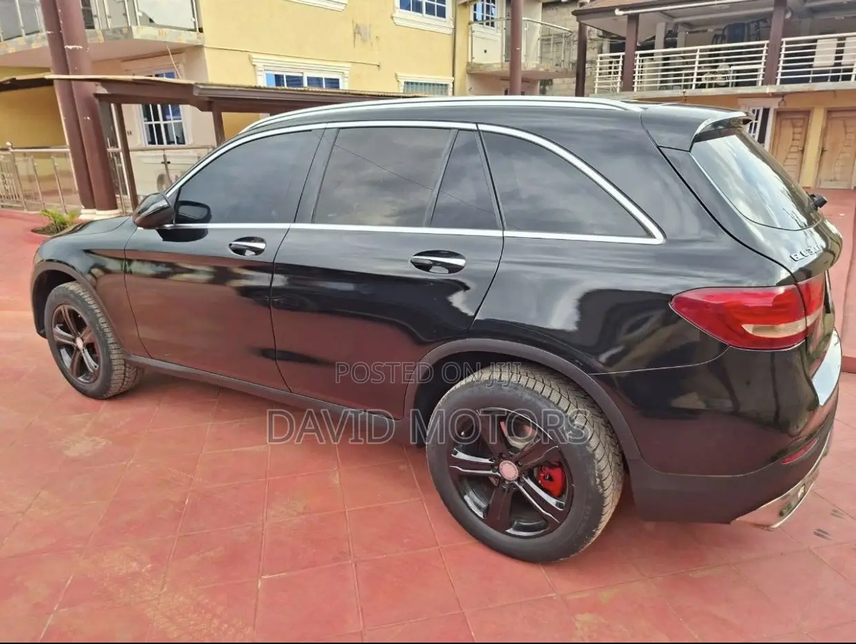 Mercedes-Benz GLC 300