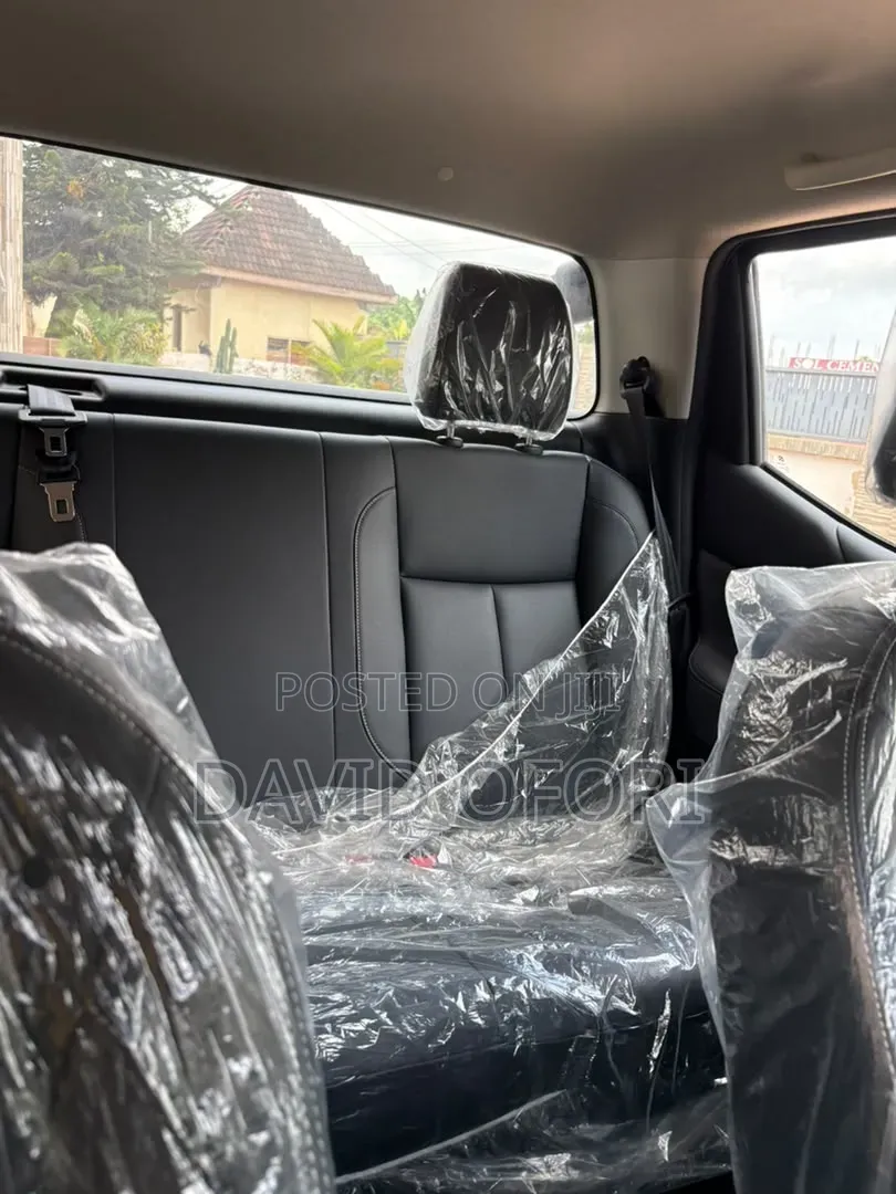 New Dongfeng Rich 6 2025 Black