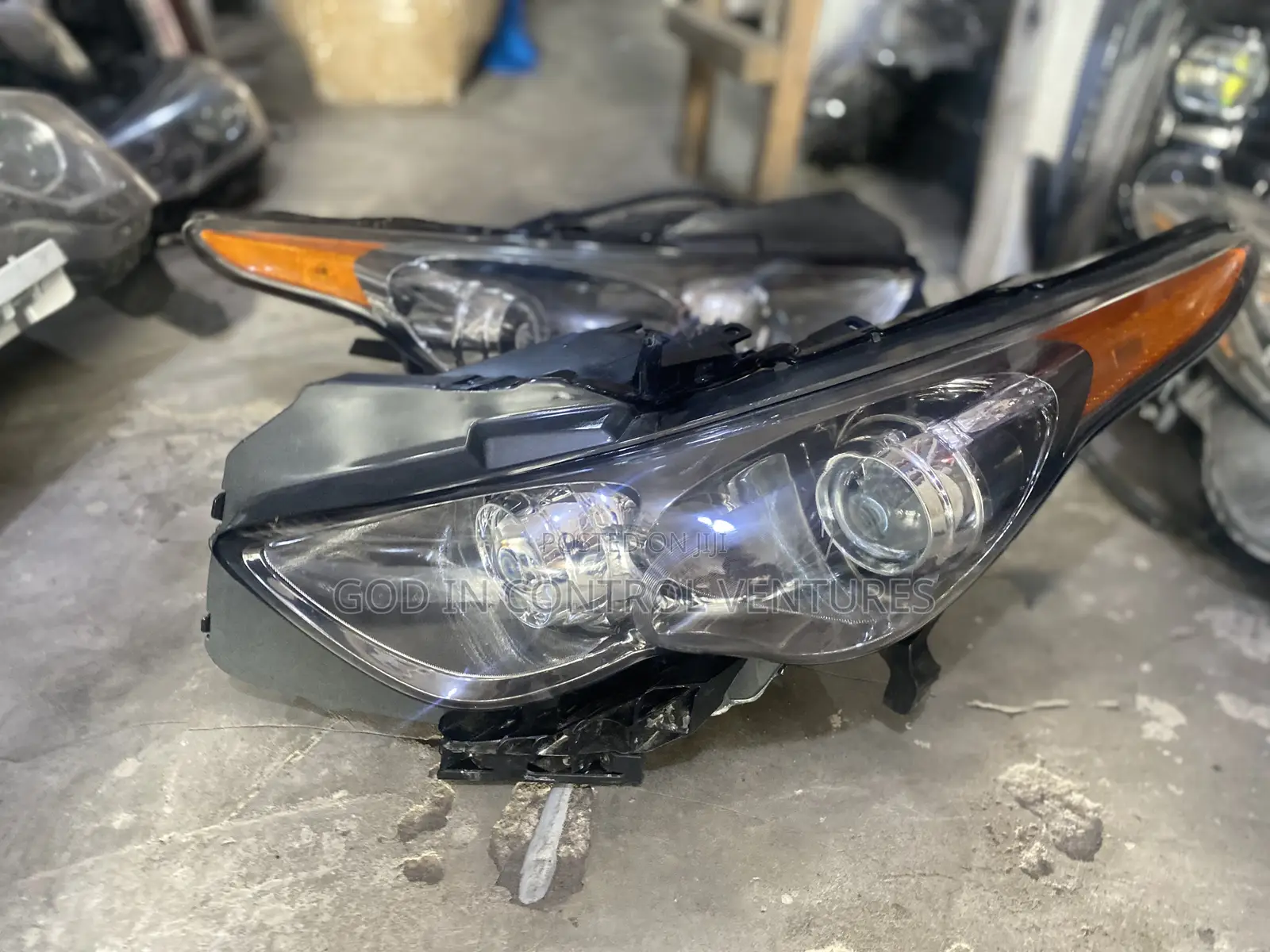 Infiniti FX-35 Headlight 2018