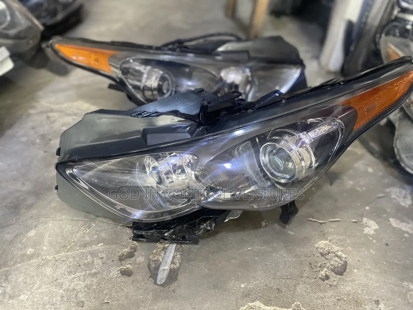 Infiniti FX-35 Headlight 2018