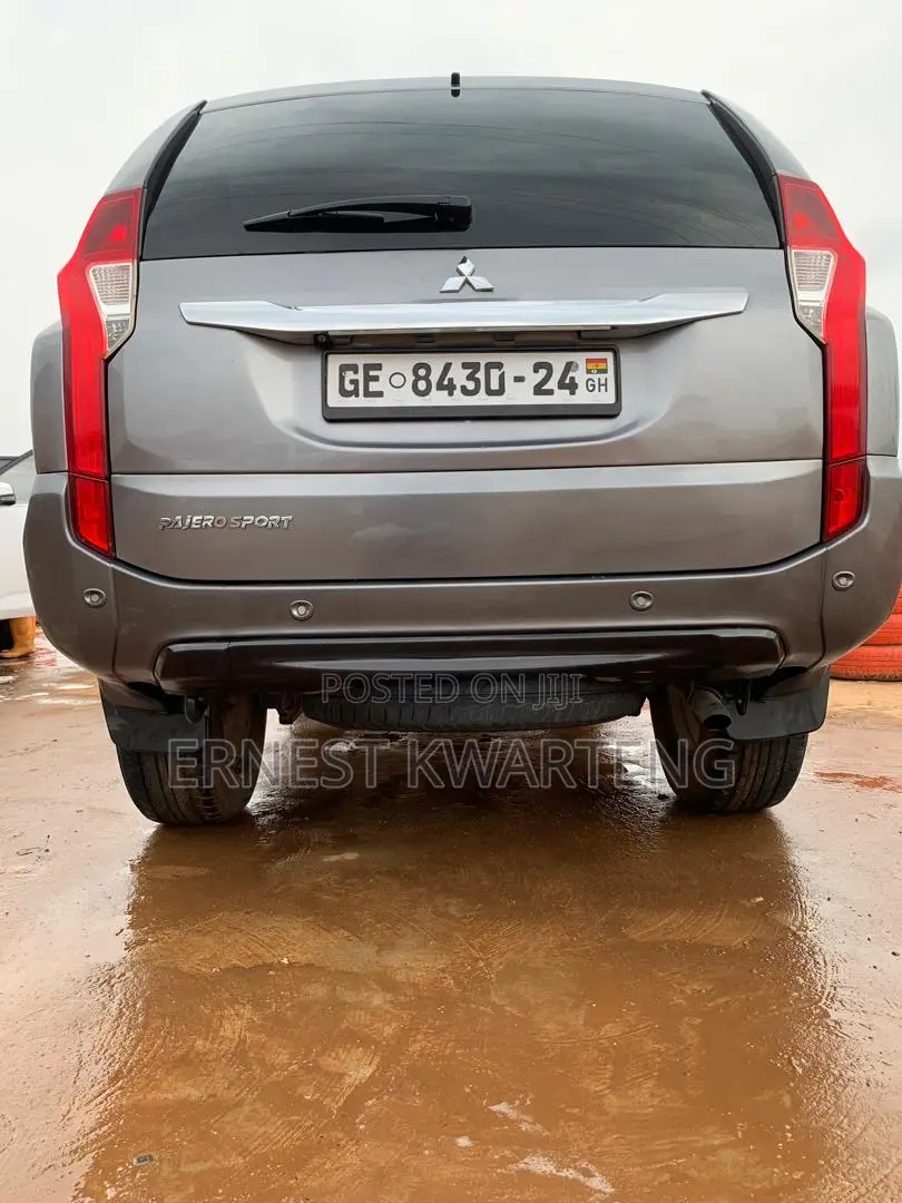 Mitsubishi Pajero Sport 2019 Silver