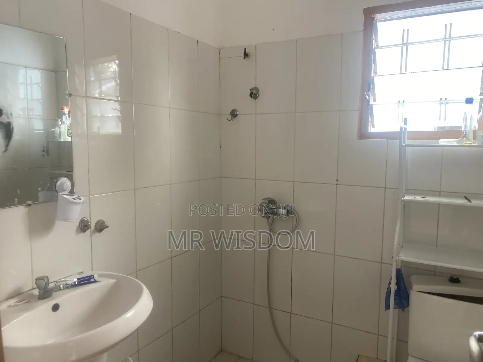 2bdrm House in Lakeside Estate for rent