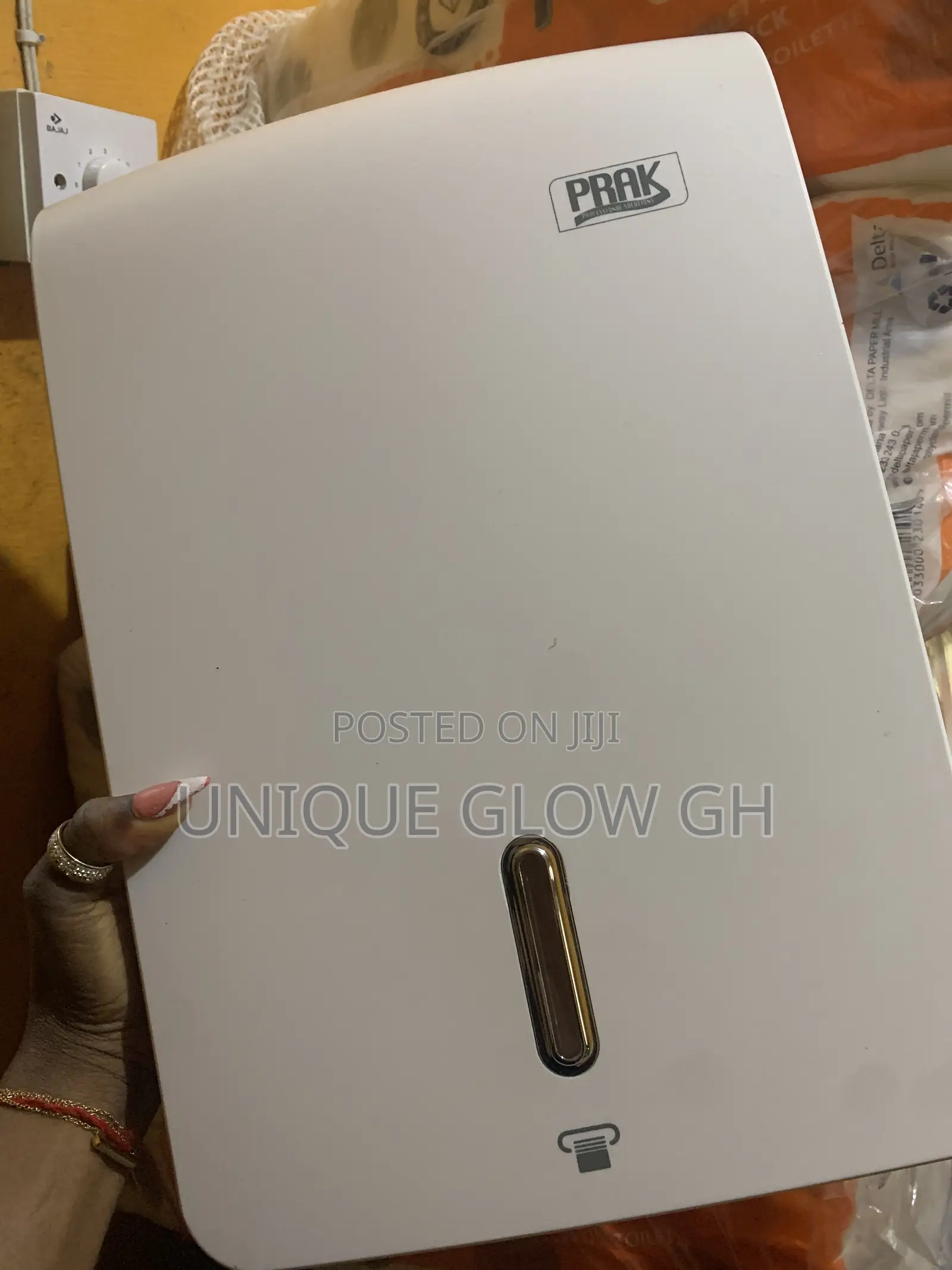 Prak Tissue Dispenser(Z - Fold Tissue Dispenser)