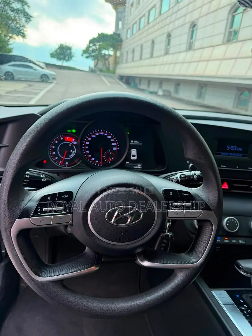 Hyundai Avante 2021 Gray