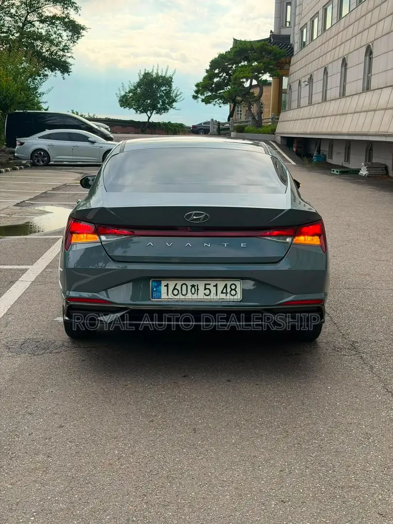 Hyundai Avante 2021 Gray