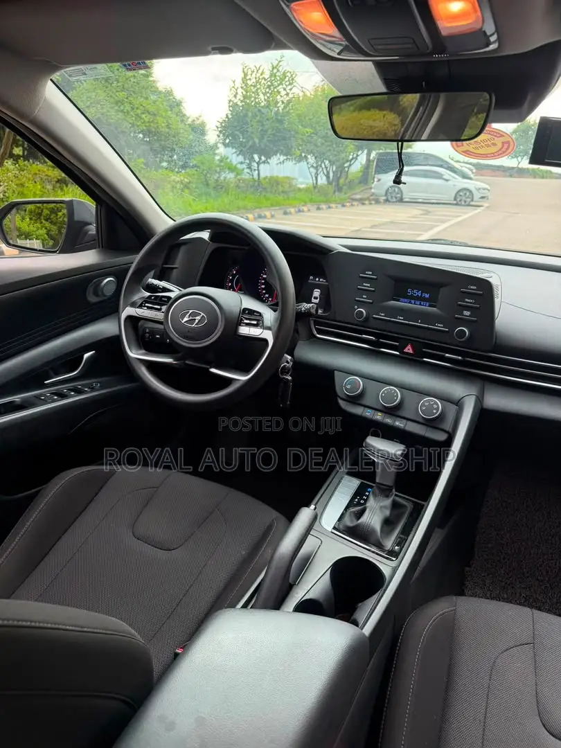 Hyundai Avante 2021 Gray