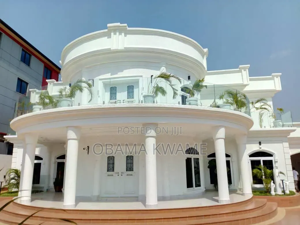 9bdrm Mansion in Laryea Homes, American House for sale