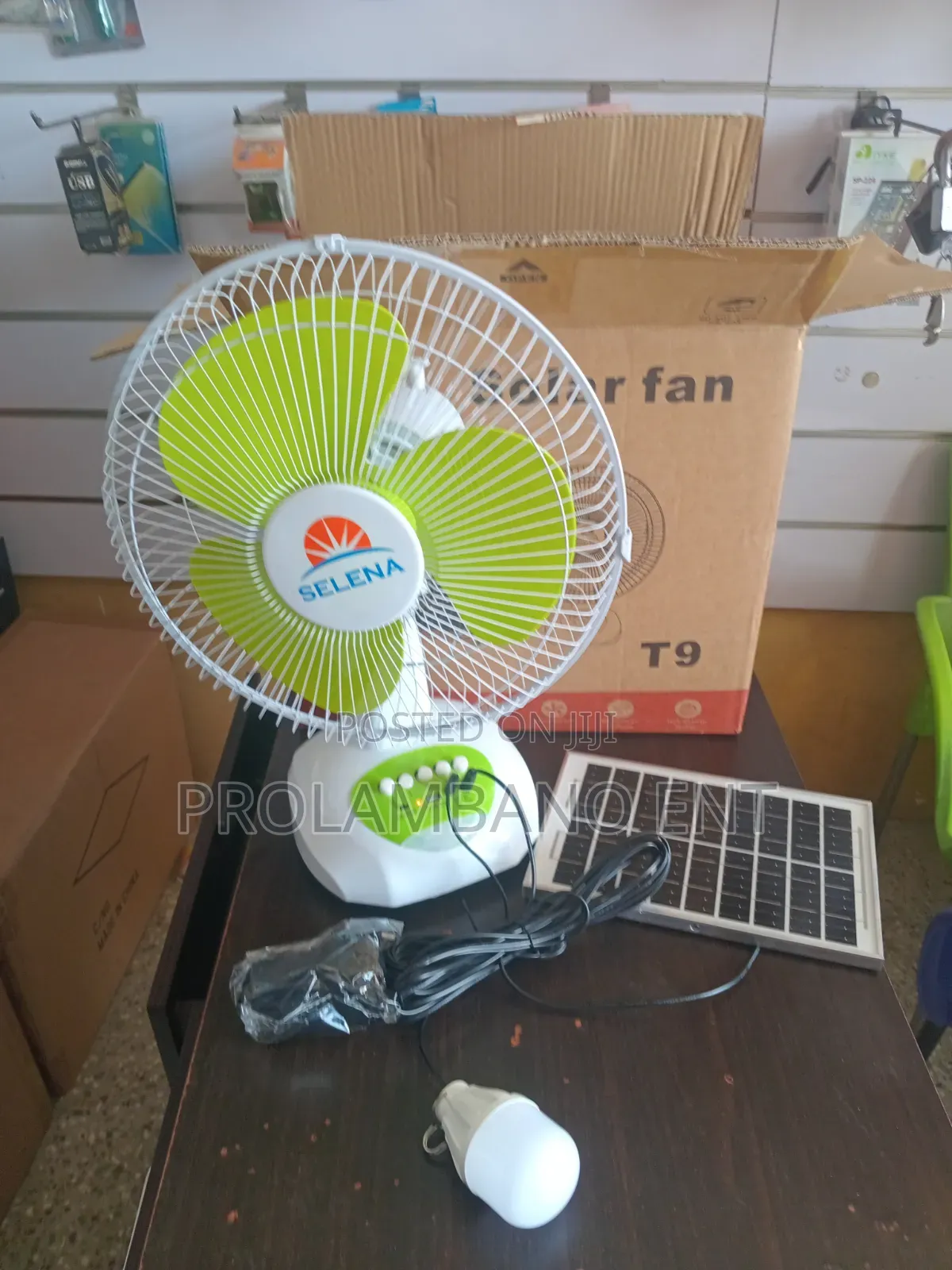 T9 Tabletop Solar and Rechargeable Fan