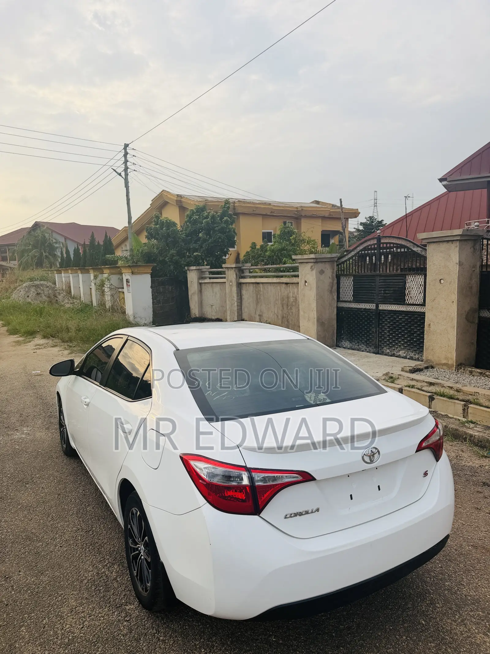 Toyota Corolla S Premium 4dr Sedan (1.8L 4cyl CVT) 2016 White