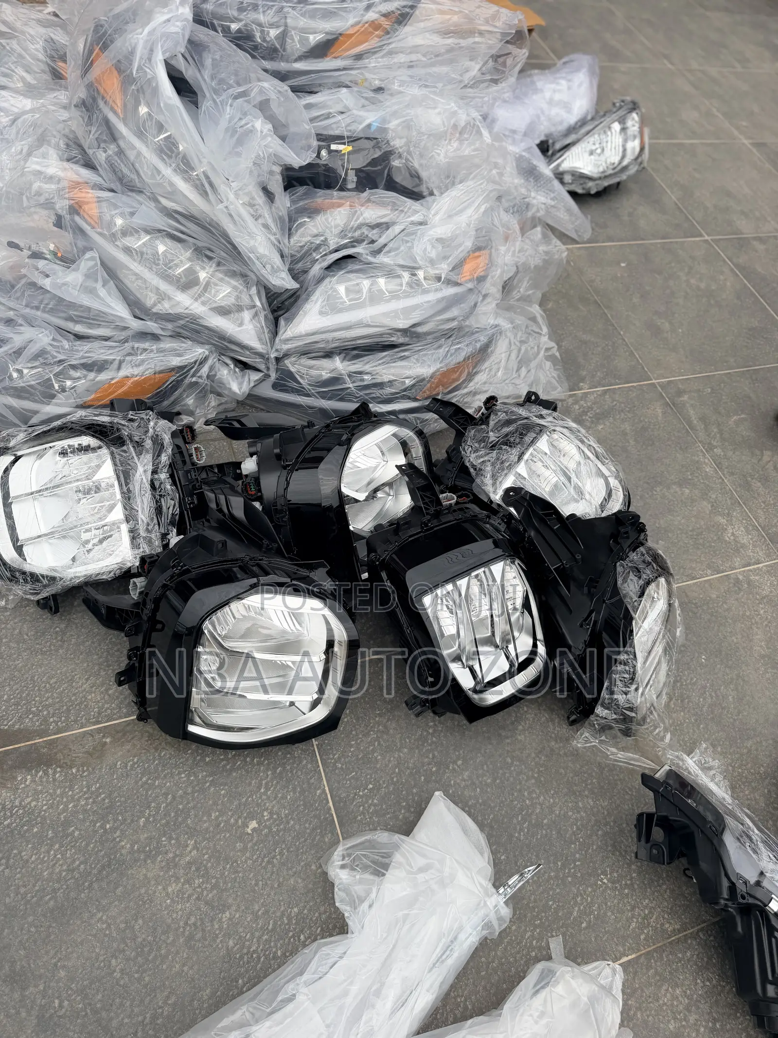 Mitsubishi Outlander 2022-2024 Head Light Pair