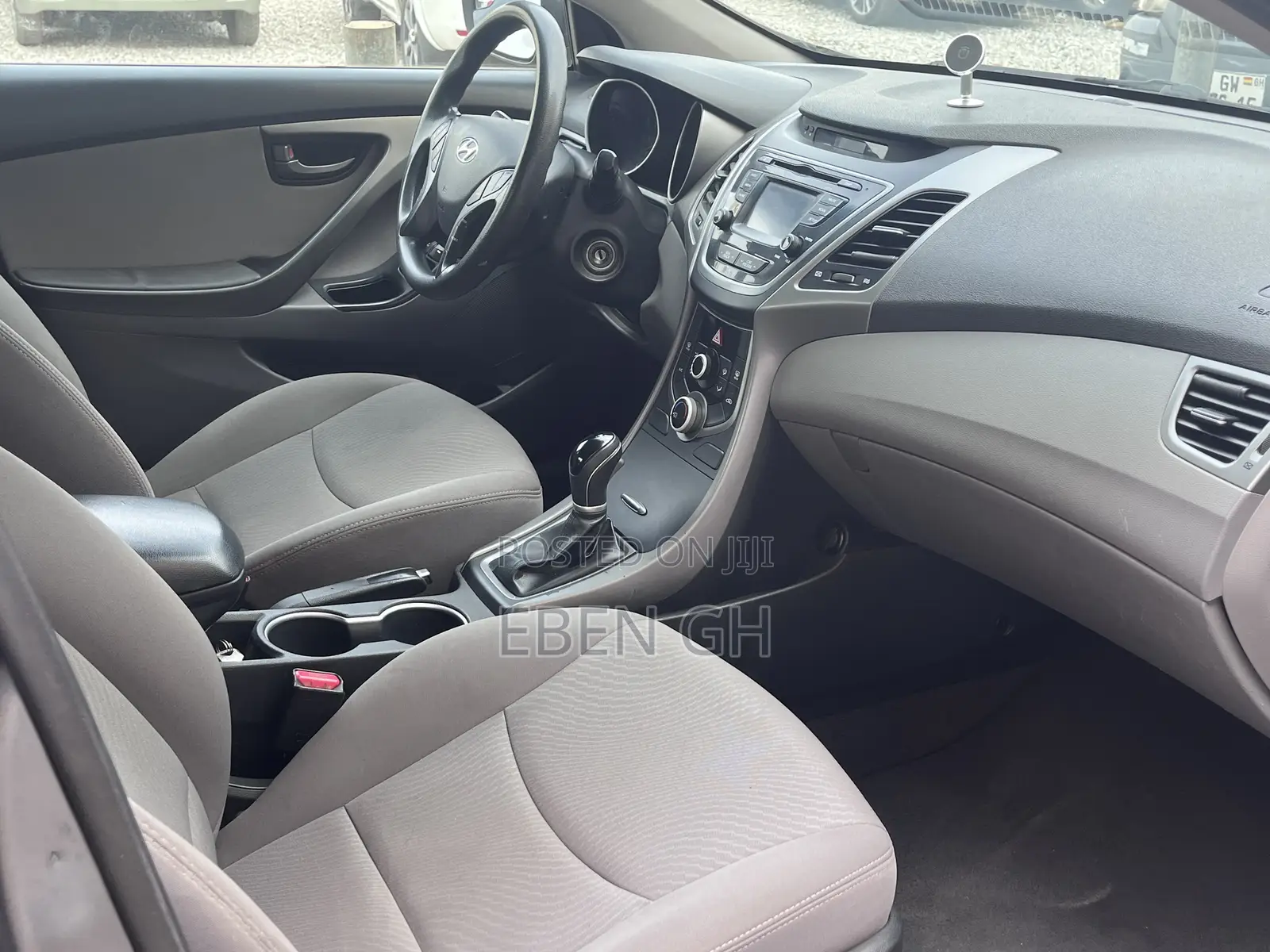 Hyundai Elantra Limited Sedan FWD (1.8L 4cyl 6A) 2016 Gray