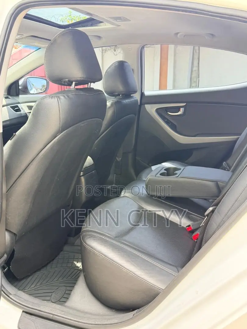 Hyundai Elantra 2016 White