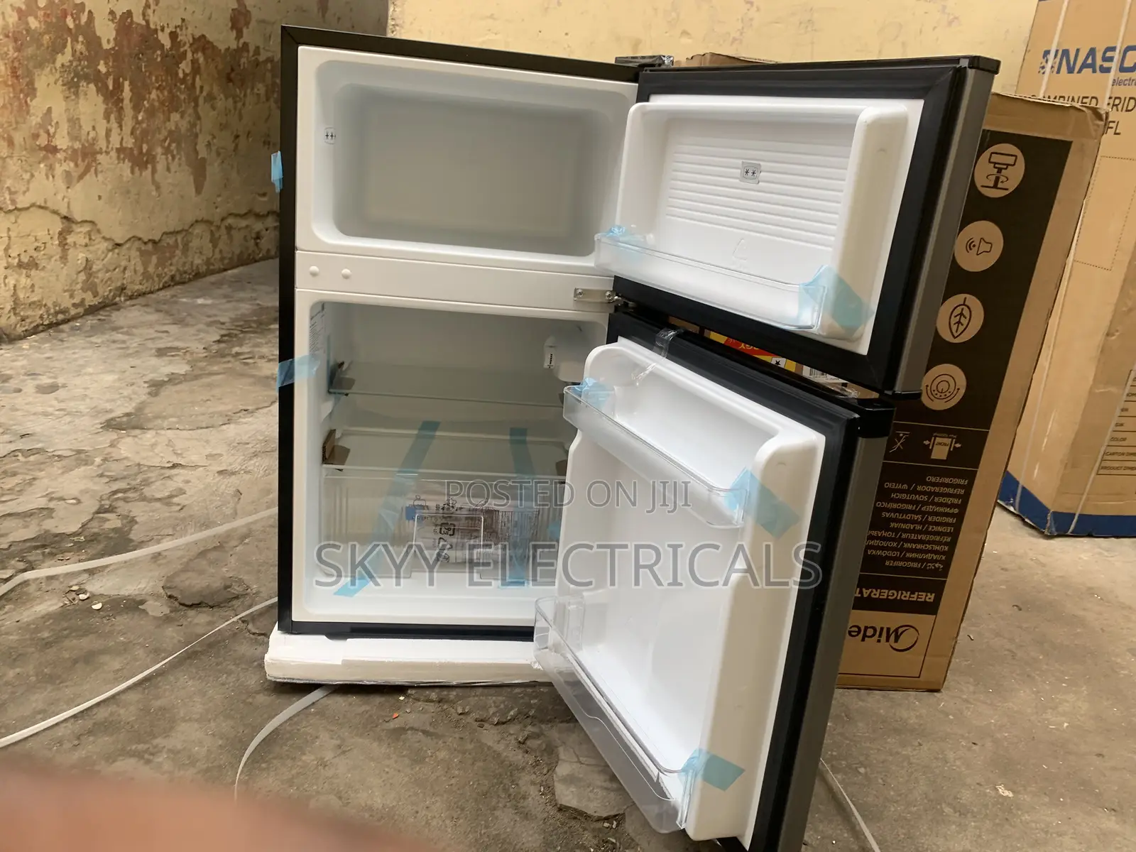 Durable Build Quality Midea 87litres DoubleDoor Fridge