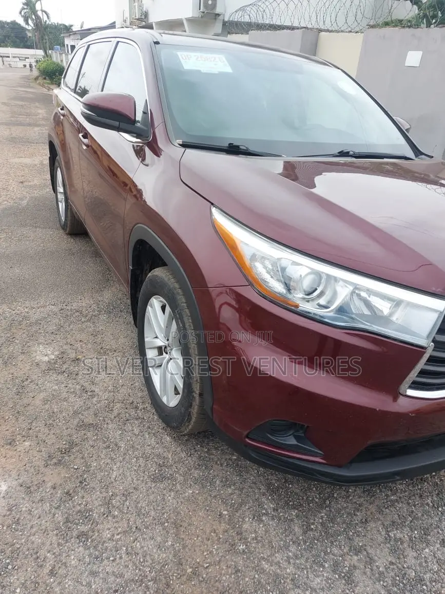 Toyota Highlander LE V6 4x4 (3.5L 6cyl 6A) 2016 Burgundy